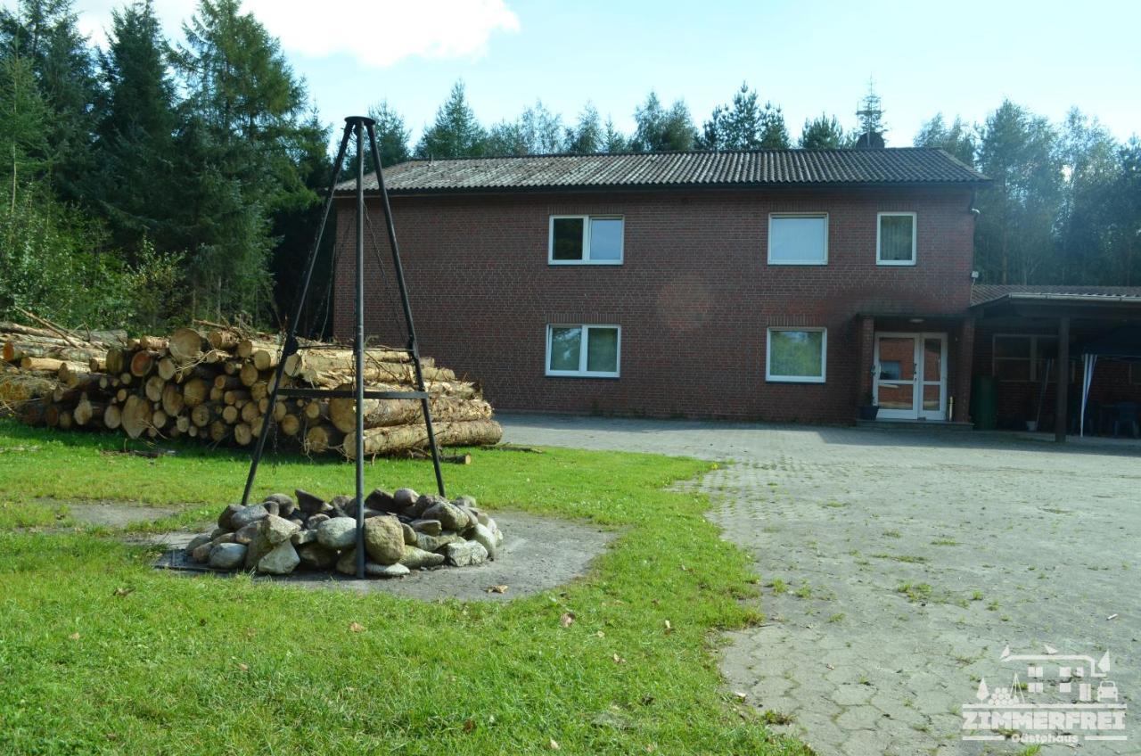 Gaestehaus Zimmer Frei Bramstedt  エクステリア 写真